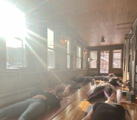 3-Daagse In Stilte Yin en Restorative Yogaretreat in New Hampshire VS - Photo 3