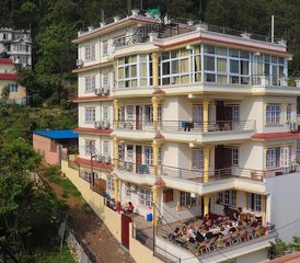 15 días de retiro de meditación y yoga para personas mayores en Katmandú, Nepal - Photo 3