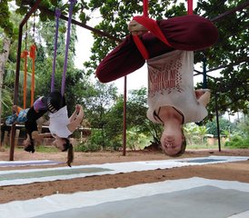810 Tage 100-Stunden Aerial Yogalehrer Ausbildung in Tamil Nadu, Indien - Photo 1
