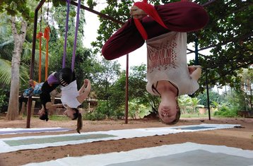 10 días de profesorado de yoga aéreo de 100 horas en Tamil Nadu, India