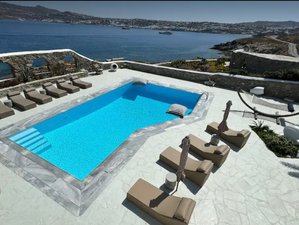 4 Day Luxury Women’s Yoga Retreat in Mykonos, Greece