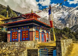Lukla Retreats und Reisen