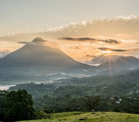 54 días de retiro de yoga para relajarte y respirar en El Castillo, Arenal, Costa Rica - Photo 1