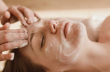 6 Day Luxury Anti-Aging Retreat with Advanced Skin Treatment and Daily Yoga in Bali, Indonesia