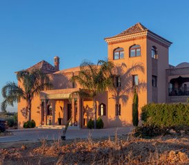 114 Day Yoga and Light Detox Program at Al Karob Yoga Boutique Hotel in Albufeira, Algarve, Portugal - Photo 1