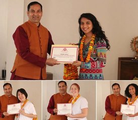1013 días de formación de profesor de yoga multistilo de 100 horas y sesión de sanación con sonido en Rishikesh, India - Photo 1