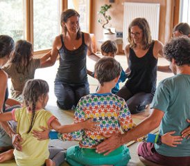 66 días de retiro familiar con yoga, mindfulness, arte y naturaleza en Vió, provincia de Huesca, España - Photo 1