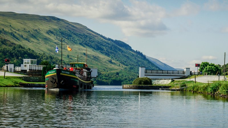 7 Days Bike and Barge Tour in Scotland, UK