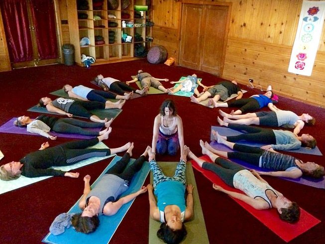 3 Days Sierra Hot Springs Yoga Retreat in California, USA ...