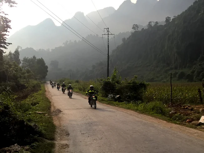 21 Day Central and Northern Vietnam Culture Guided Motorcycle Tour photo 4