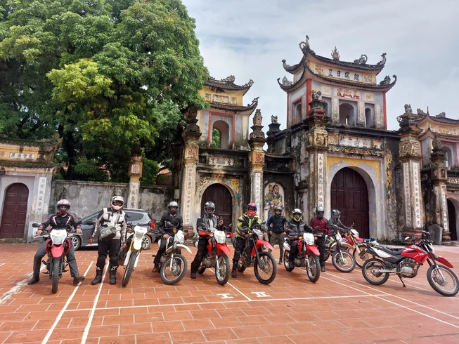 12 Day Guided Motorbike Tour in Vietnam with 2 Days on Cruise photo 5