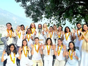 29 días de curso de profesorado de yoga kundalini de 300 horas en Rishikesh, India