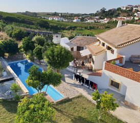 47 Tage Vollverpflegter Surf-Urlaub für Anfänger und Mittelstufe in Lourinhã, Portugal - Photo 1