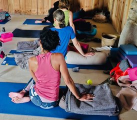 55 jours en retraite de yoga Iyengar avec Alice Knowelden à Thézac, Sud-Ouest de la France - Photo 1