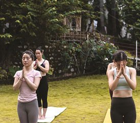 27 jours-300h en formation avancée de professeur de yoga hatha, ashtanga et ayurvéda à Rishikesh, Inde - Photo 2