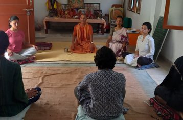 Formación de yoga Ashtanga de 7 días y 21 horas para principiantes, intermedios y avanzados en Rishikesh, India