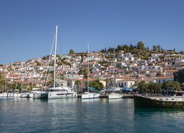Poros Retreats und Reisen