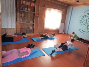 25 jours-300h en formation de professeur de yoga authentique à Pokhara, Népal