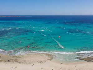 8 Day Intermediate Kitesurfing Camp at Surfers Retreat, Fuerteventura, Spain