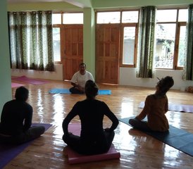 7-Daagse Himalayische Yoga Retreat met Tempelbezoeken in Manali, India - Photo 4