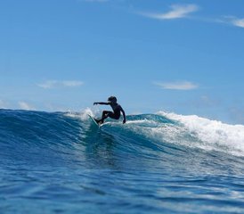 7 jours en stage de surf tous niveaux au meilleur spot de surf de l’atoll de Dhaalu, Kudahuvadhoo, Maldives - Photo 2