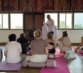 21 Tage 200-Stunden Yogalehrer Ausbildung mit Naturheilkunde und Emotionalem Ausgleich in Rishikesh, Indien - Photo 3
