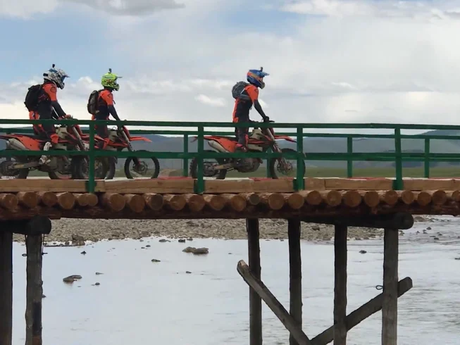 10 Day Guided Discovery Motorcycle Trip through Mongolia in the Gobi Region photo 9