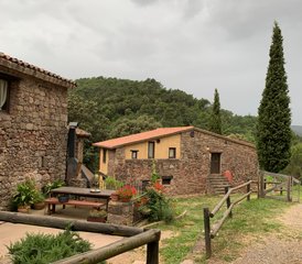 3 días de retiro de yoga para el cuarto chakra: "Del Sufrimiento al Amor" en Sant Ferriol, Girona  - Photo 4