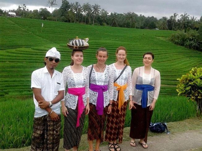 Ritiro sciamanico di 4 giorni a Bali, Indonesia, dedicato a yoga, cultura, purificazione induista, guarigione sonora e pratiche sciamaniche