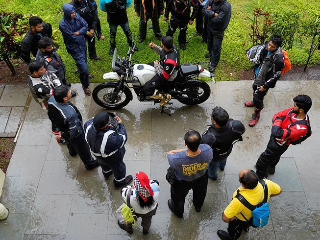 9 Day "Tropical Twister" Guided Loop Motorcycle Tour in Goa and Karnataka, India photo 4