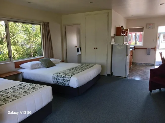 23 Day New Zealand Guided Grand Tour – Auckland to Christchurch includes Bike Hire photo 4