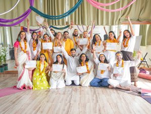 25 jours-200h en formation de professeur de yoga multistyle intensive à Rishikesh, Inde