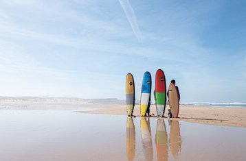 8 jours / 7 nuits en stage de surf inoubliable dans le parc naturel de Cascais, Portugal