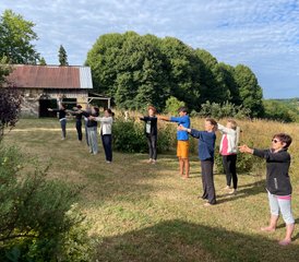 103 jours en stage de yoga en pleine nature en Normandie, France - Photo 1