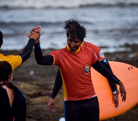 4 días de ambiente veraniego infinito: surf todos los días con yoga y cenas en grupo en Tenerife, España - Photo 5