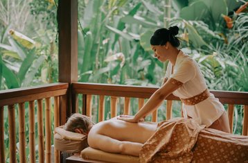 11 Day Luxury Retreat in Ubud With Balinese Healing, Yoga, Breathwork, Spa, and More in Indonesia