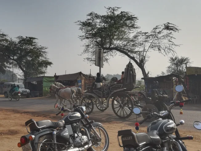 22 Day Himalayan Heights Guided Motorcycle Tour in India photo 7
