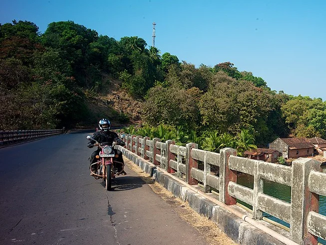 6 Day "Sussegado Goa" Guided Loop Motorcycle Tour through the Land of Chill in South India photo 2
