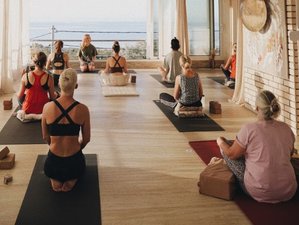 5 jours pour oser briller : stage de bien-être pour femmes avec yoga à Buljarica, Monténégro