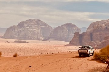1 Non-Residential Full-Day 4x4 Desert Experience with Local Bedouins in Jordan