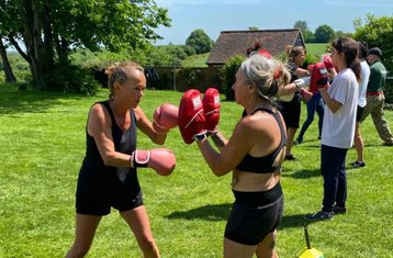 8 Tage Frauen-Fitness-Bootcamp in Kent, Vereinigtes Königreich