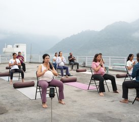 7 Tage Pränatal- und Postnatal-Yogalehrerausbildung in Rishikesh, Indien - Photo 3