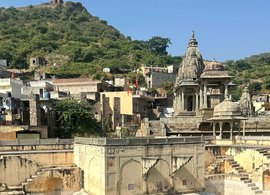 Bundi Retreats und Reisen