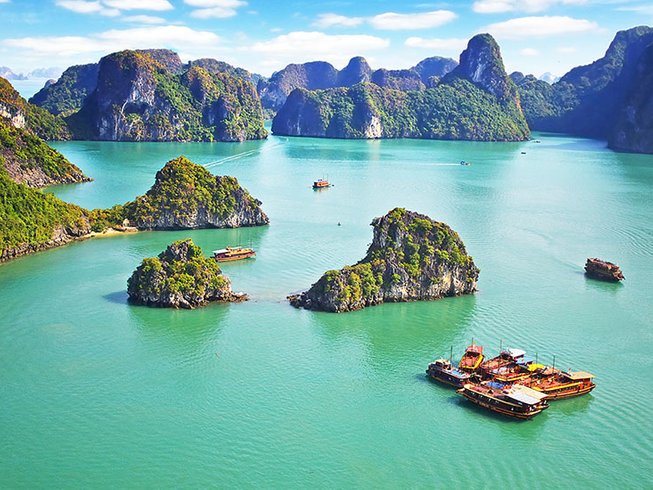 Day Nights Northeast Motorbike Loop to Halong Bay, Vietnam