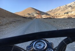 15 días de emocionante tour guiado en moto por Upper Mustang, Nepal