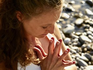 8 Tage Reconnect: Yoga und Meer Retreat im Goodtimes Surfcamp, Nord-Portugal