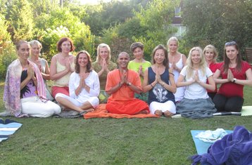 21 días de profesorado de meditación y yoga kundalini de 200 horas en Rishikesh, India