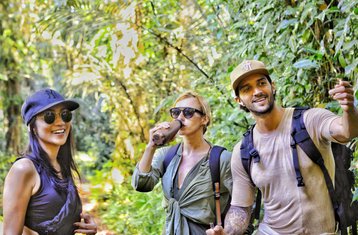 4 Tage Luxus-Retreat im Tropischen Regenwald mit Yoga und Wellness in Bali, Indonesien