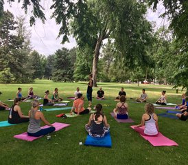 5 jours en retraite de yoga Root to Rise au solstice d'été à Brastad, Suède - Photo 3