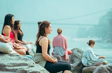 8 Day Yoga and Meditation Retreat with Sound Healing and Ayurvedic Massage in Rishikesh, India